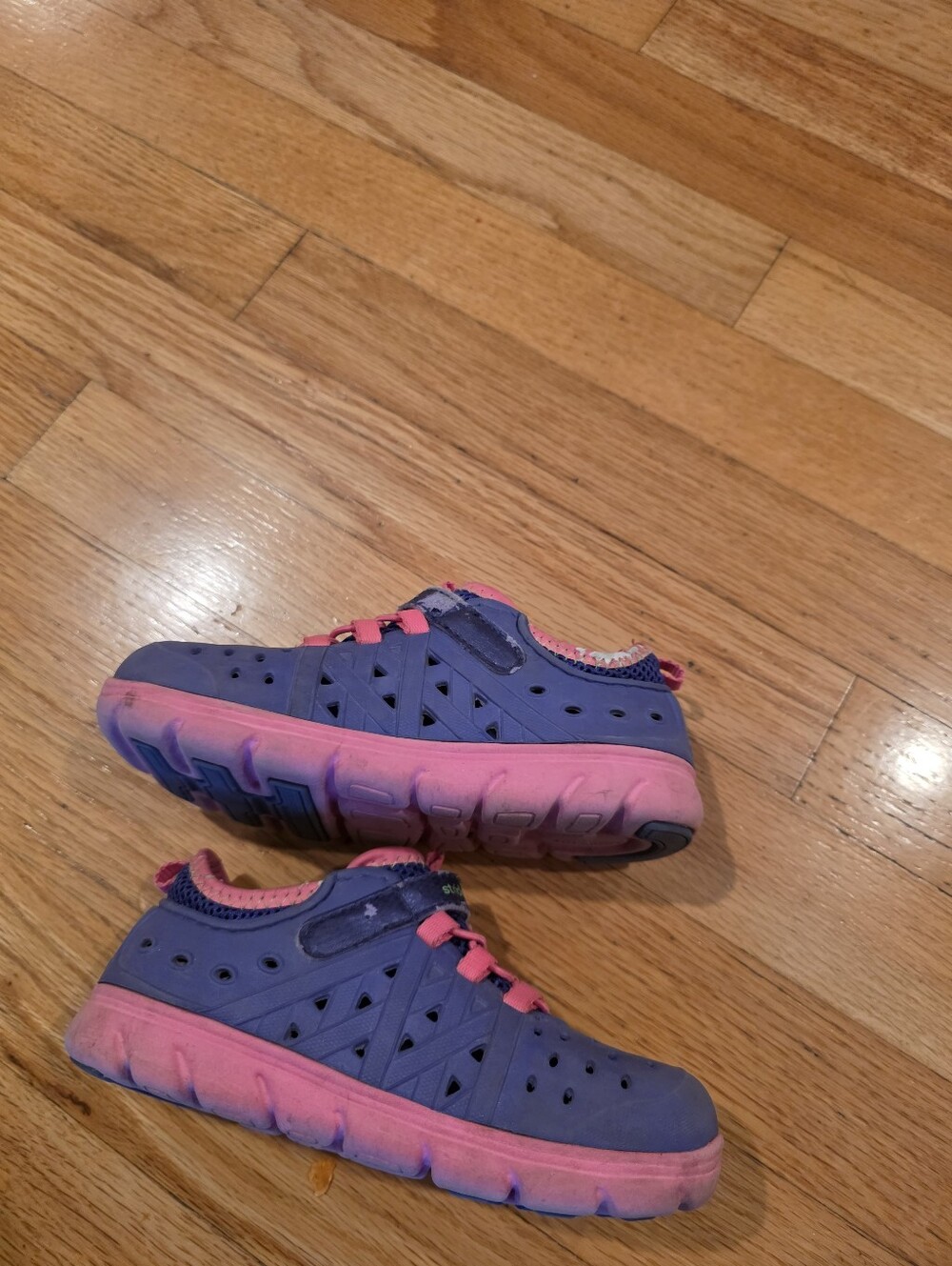 Stride Rite Sneakers - Picture 4 of 6